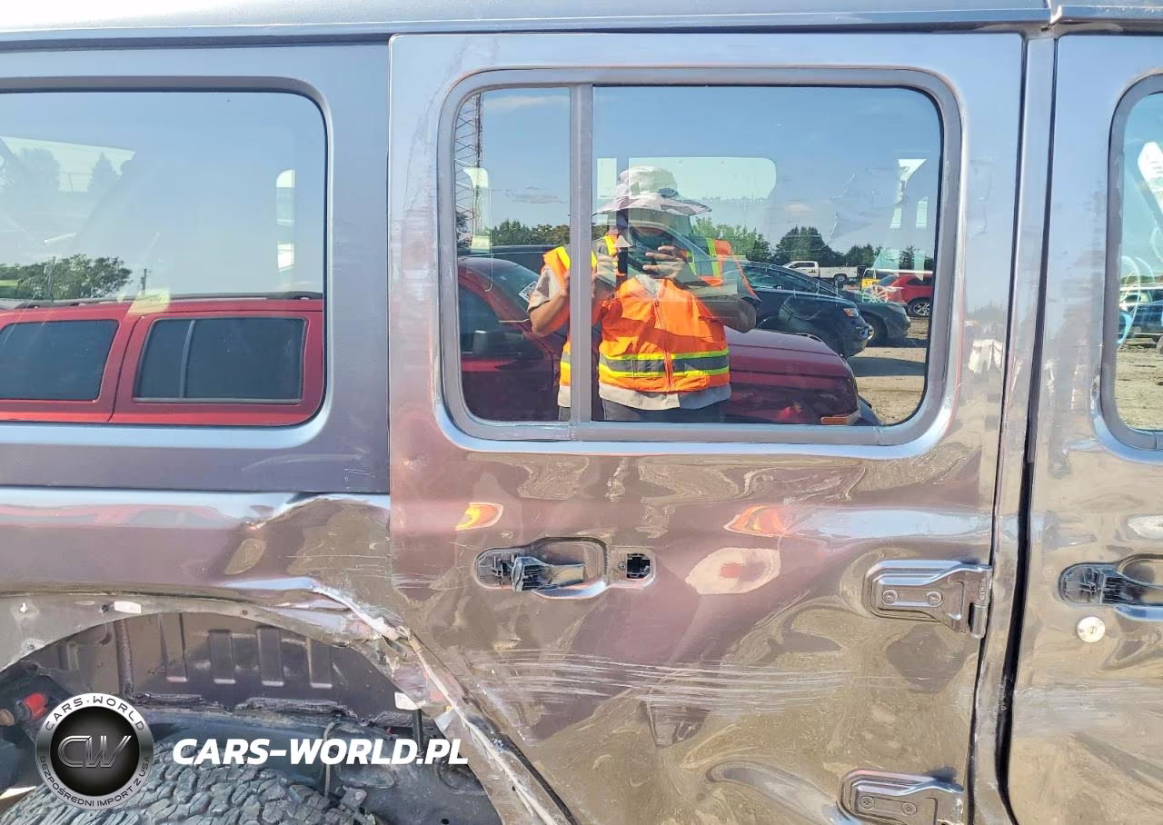 2019 Jeep Wrangler Unlimited Rubicon VIN:1C4HJXFG4KW634246 - 11