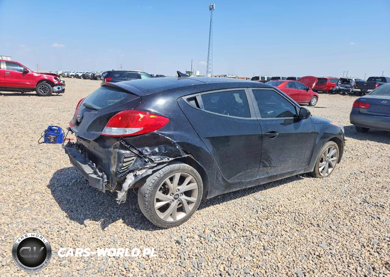 2017 Hyundai Veloster Base VIN:KMHTC6AD3HU317974 - 3