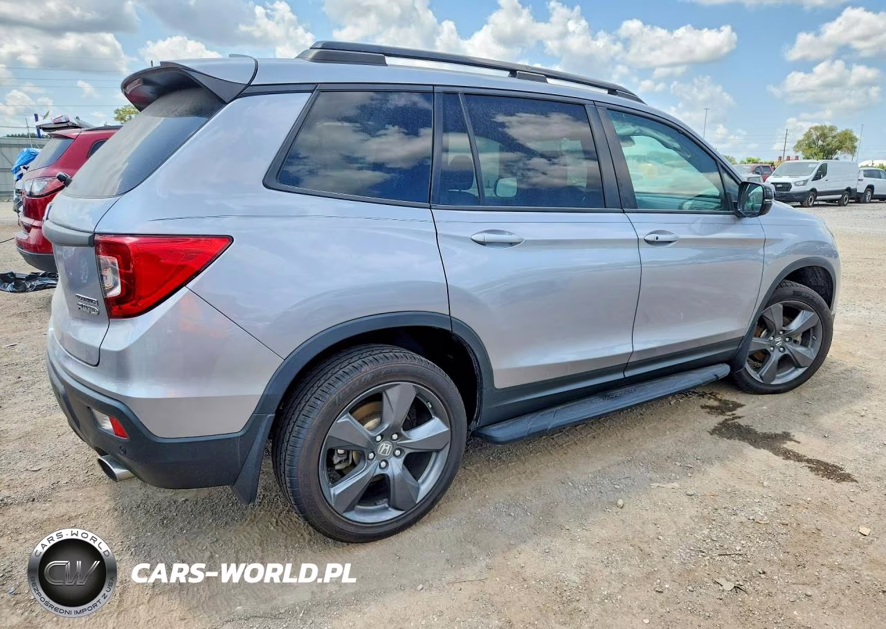 2019 Honda Passport Touring VIN:5FNYF8H93KB006222 - 3