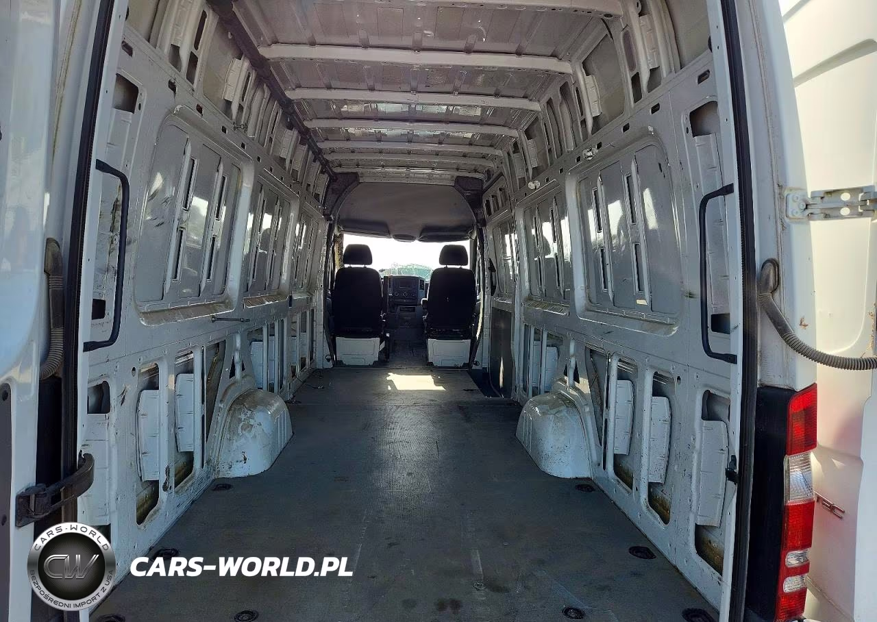 2015 Mercedes-Benz Sprinter 2500 Delivery Van VIN:WD3PE8DC8F5988878 - 10