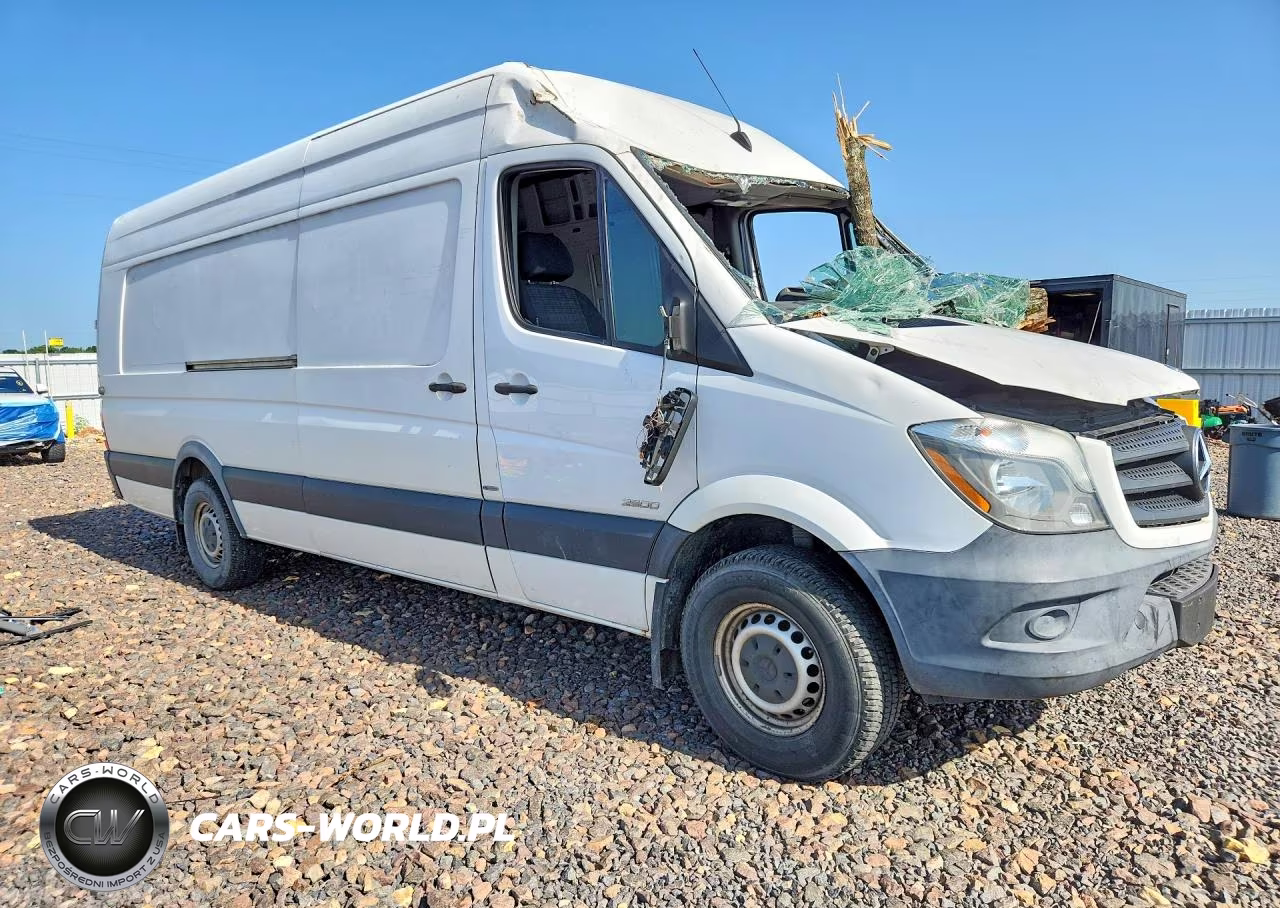 2015 Mercedes-Benz Sprinter 2500 Delivery Van VIN:WD3PE8DC8F5988878 - 4