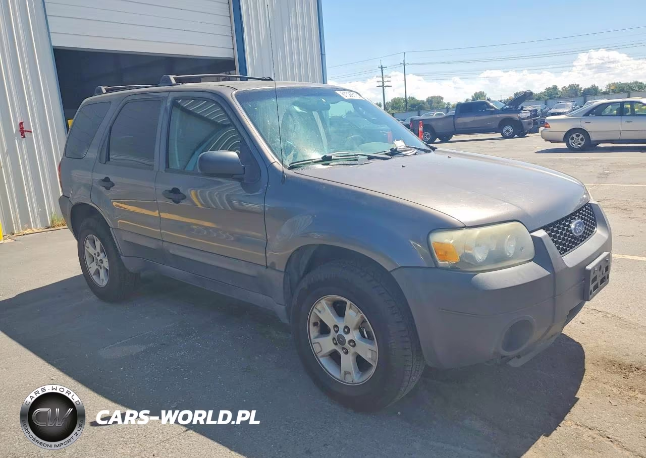 2005 Ford Escape Xlt VIN:1FMYU93115KD85740 - 4