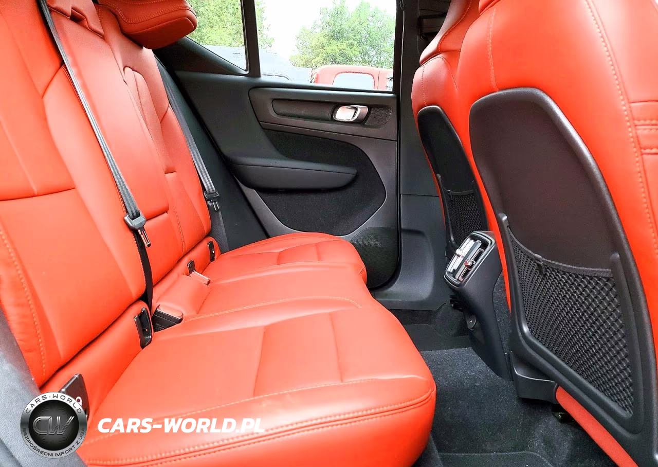 2019 Volvo Xc40 T5 Momentum VIN:YV4162UK9K2053326 - 10