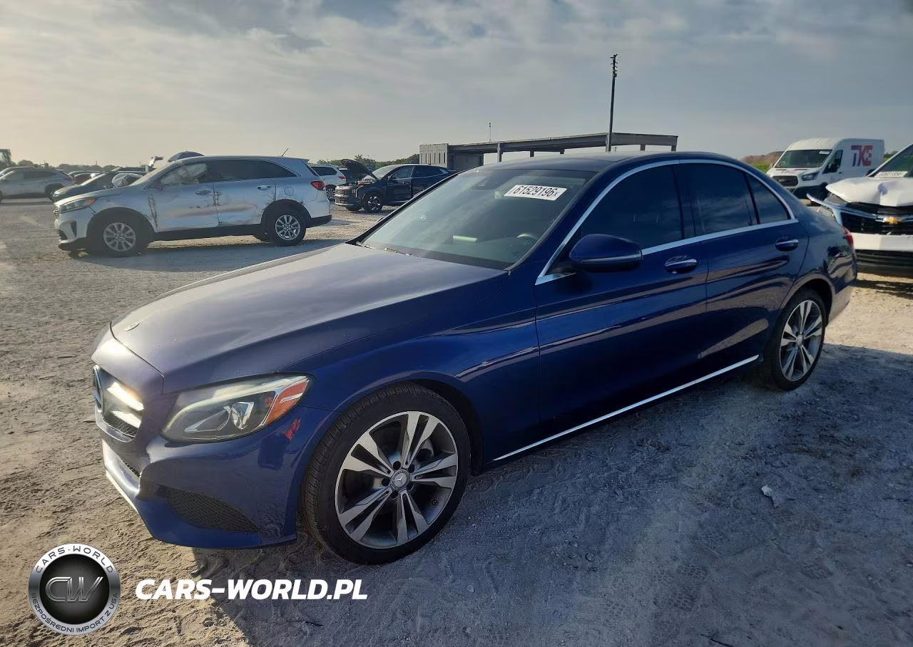 2017 Mercedes-Benz C 300 – zdjęcie 1 z 12