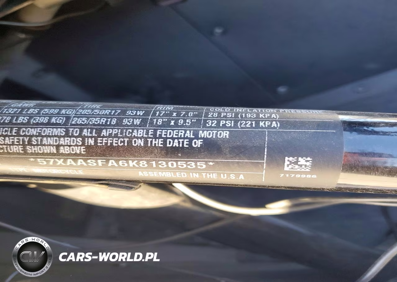 2019 Polaris Slingshot VIN:57XAASFA6K8130535 - 10