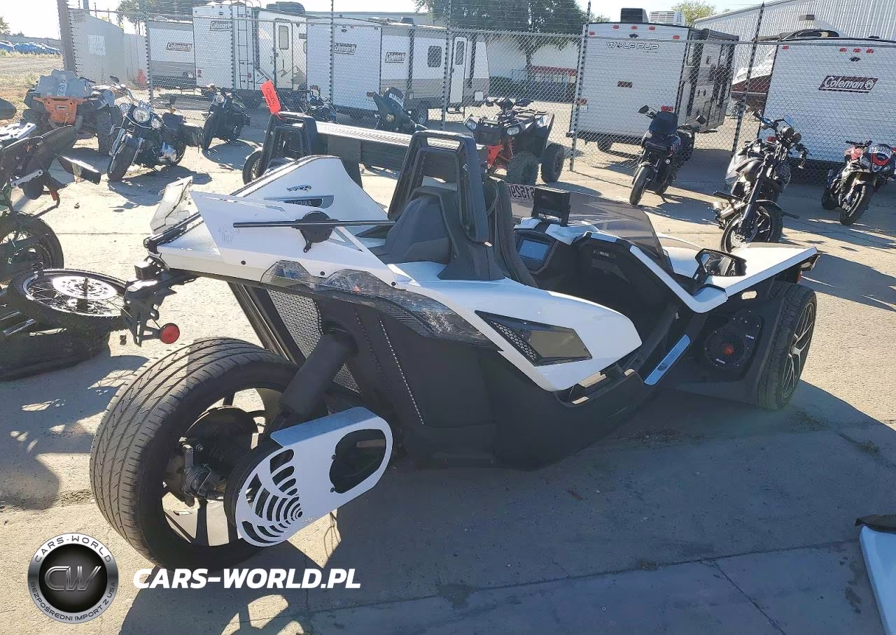 2019 Polaris Slingshot VIN:57XAASFA6K8130535 - 4