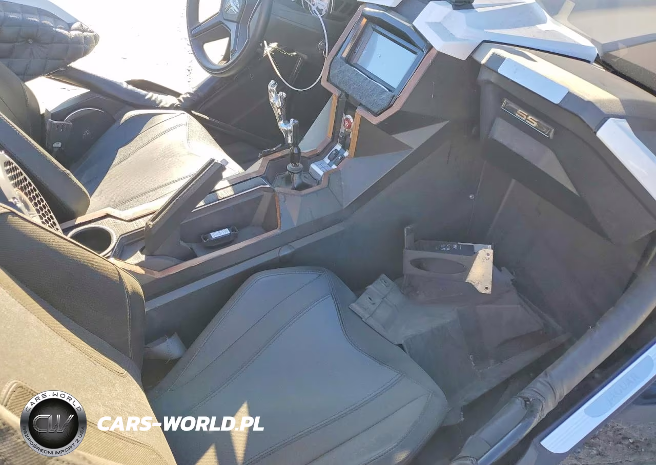 2019 Polaris Slingshot VIN:57XAASFA6K8130535 - 5