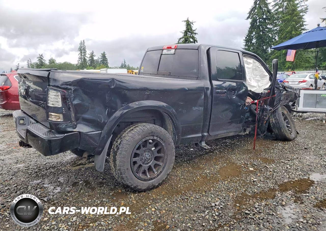 2015 Ram 2500 Laramie VIN:3C6UR5FJ9FG594507 - 3
