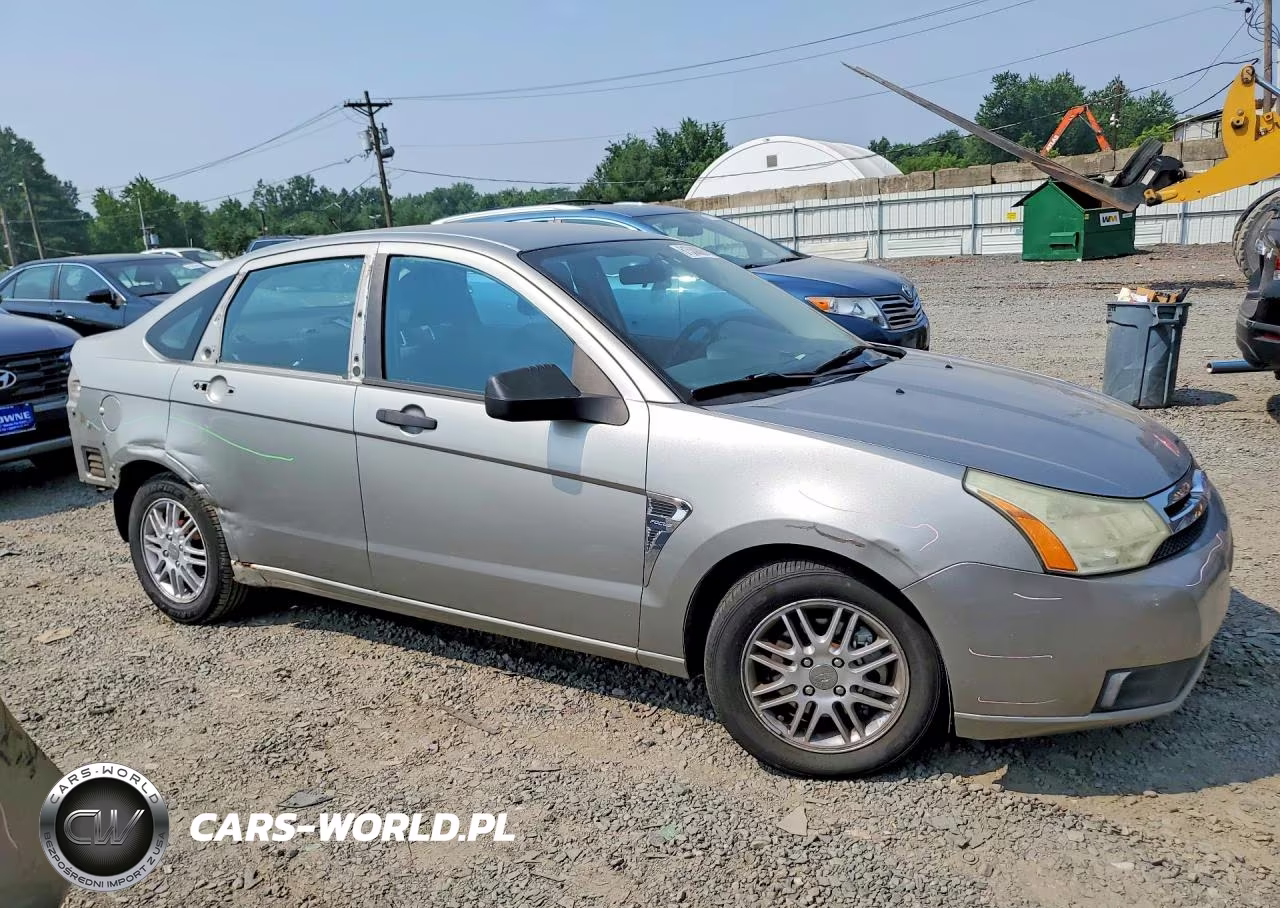 2008 Ford Focus Se VIN:1FAHP35N18W186943 - 4