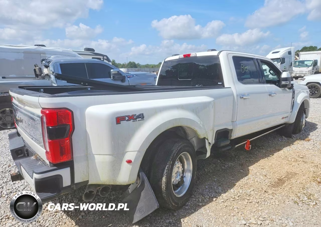 2023 Ford F450 Super Duty Limited VIN:1FT8W4DM9PED60340 - 3