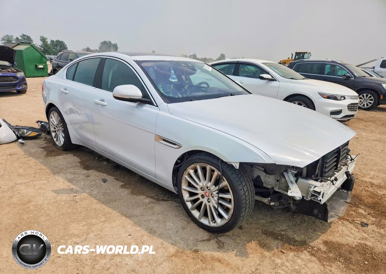 2017 Jaguar Xe First Edition VIN:SAJAH4BV5HA946633 - 4