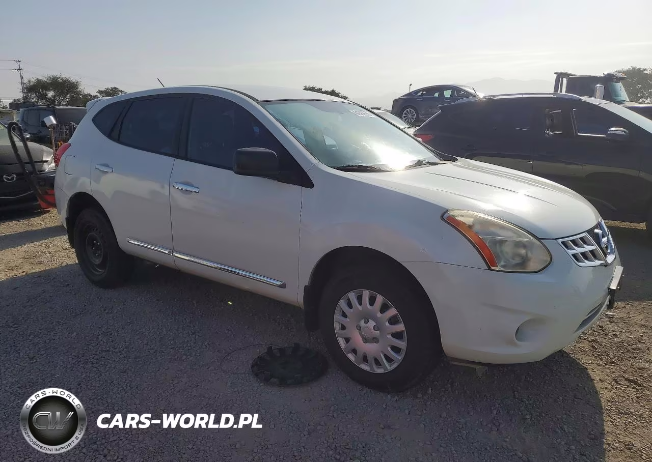 2013 Nissan Rogue S VIN:JN8AS5MT5DW512523 - 4