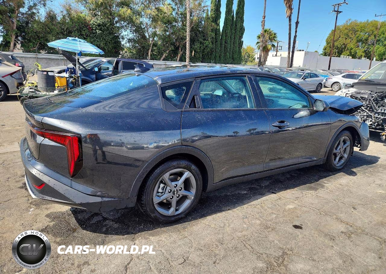 2025 Kia K4 Lxs VIN:3KPFT4DE9SE080939 - 3