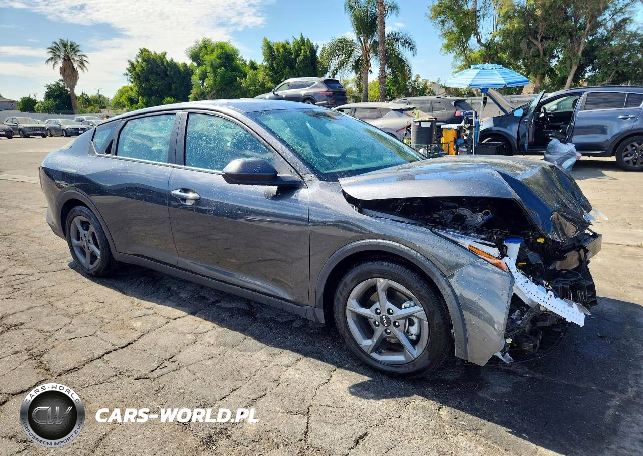 2025 Kia K4 Lxs VIN:3KPFT4DE9SE080939 - 4