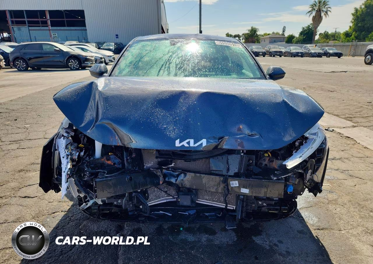 2025 Kia K4 Lxs VIN:3KPFT4DE9SE080939 - 5