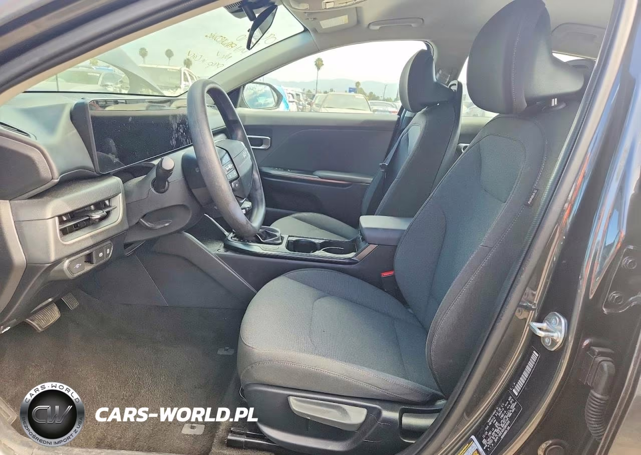 2025 Kia K4 Lxs VIN:3KPFT4DE9SE080939 - 7