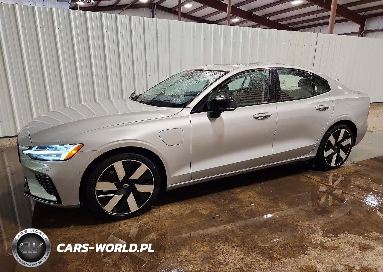 2024 Volvo S60 Ultimate – zdjęcie 1 z 12