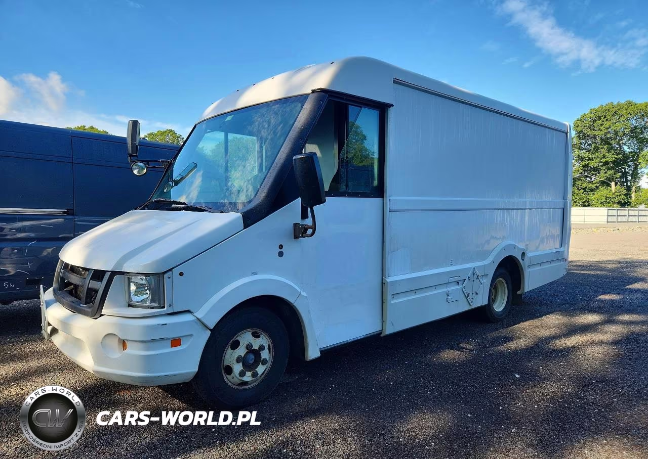 2015 Isuzu Npr Hd Delivery Truck