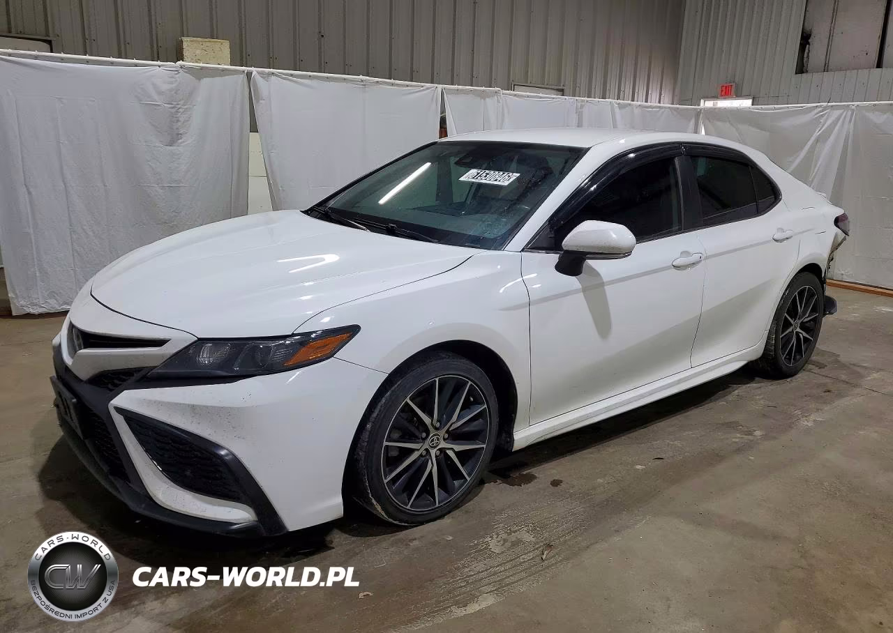 2022 Toyota Camry Se – zdjęcie 1 z 12