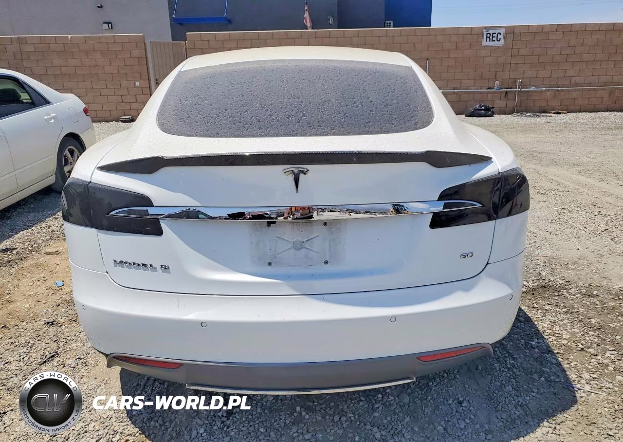 2014 Tesla Model S VIN:5YJSA1S19EFP57408 - 6