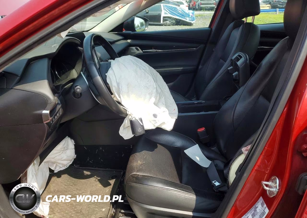 2021 Mazda 3 Premium Plus VIN:3MZBPBEY0MM254483 - 7