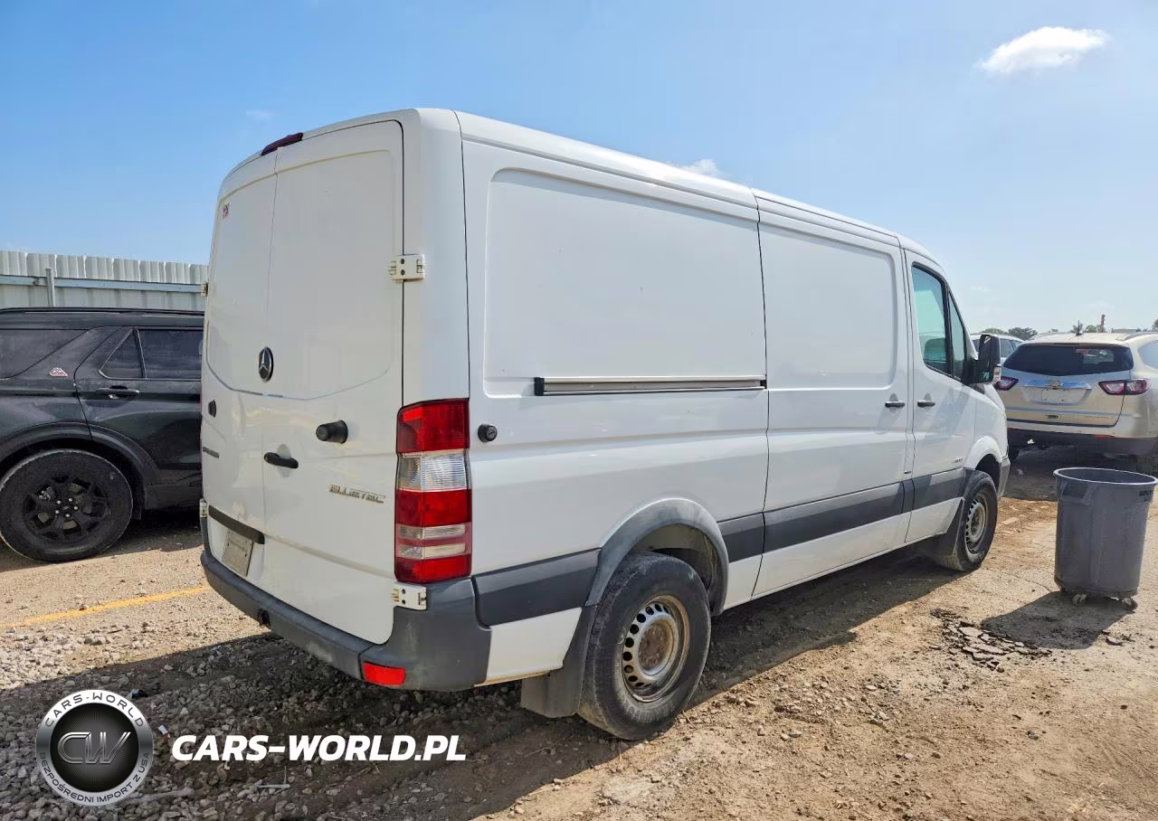 2014 Mercedes-Benz Sprinter 2500 VIN:WD3PE7DC3E5834099 - 3