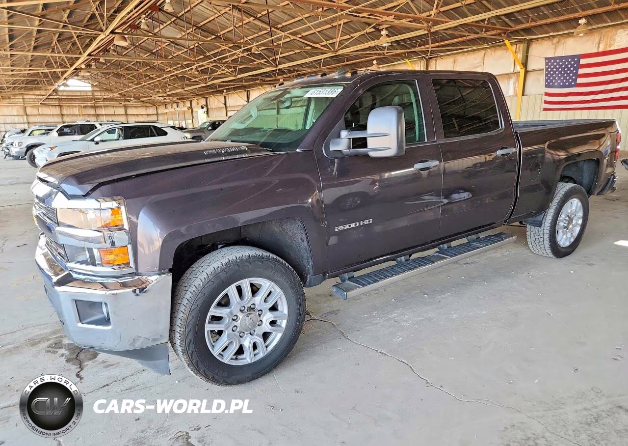 2015 Chevrolet Silverado – zdjęcie 1 z 12