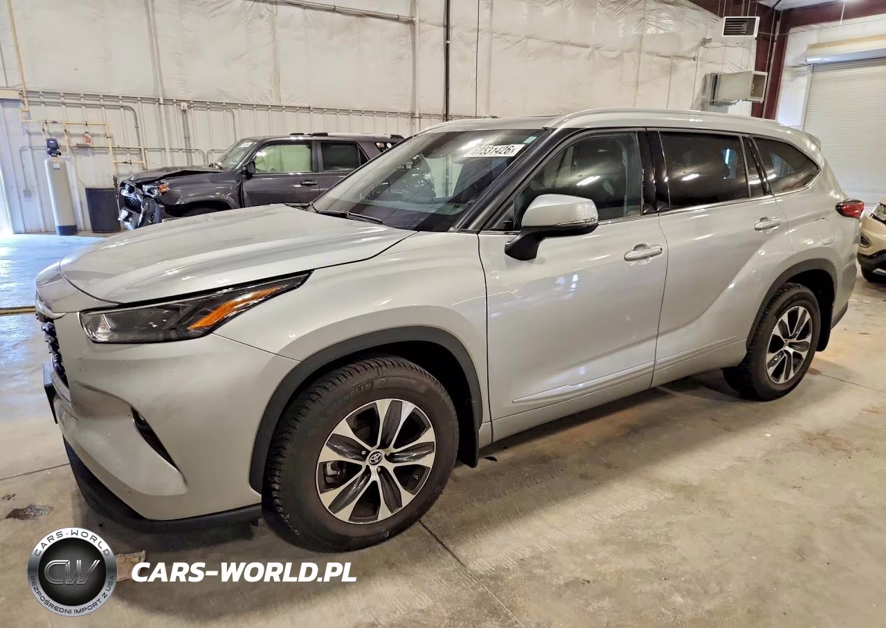 2022 Toyota Highlander Xle – zdjęcie 1 z 13