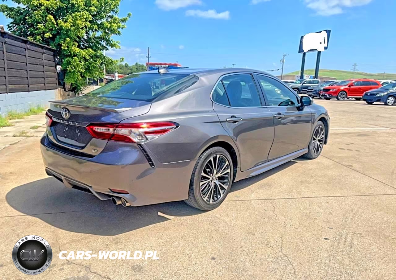 2019 Toyota Camry L VIN:4T1B11HK6KU794401 - 4