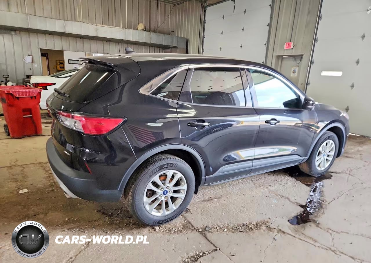 2021 Ford Escape Se VIN:1FMCU9G6XMUB13464 - 3