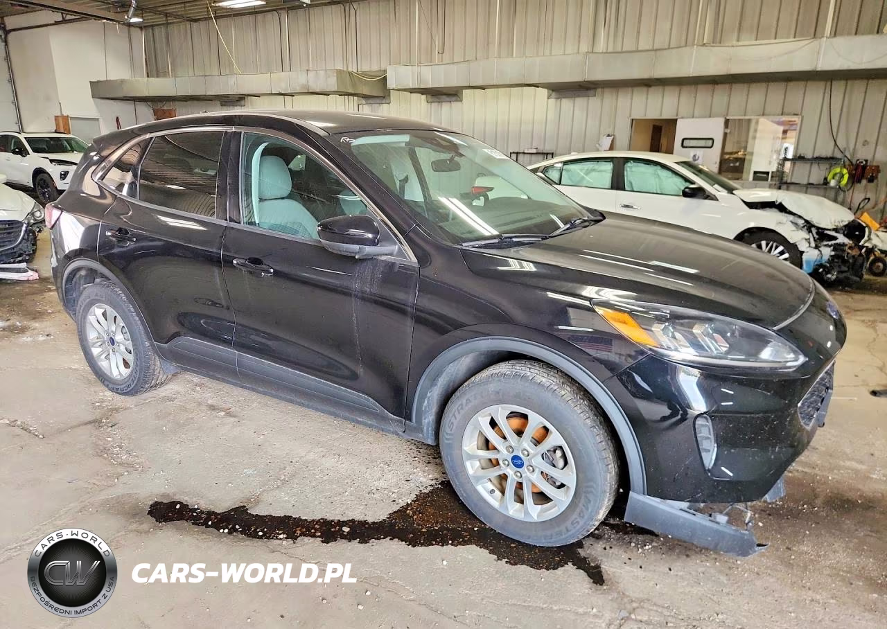 2021 Ford Escape Se VIN:1FMCU9G6XMUB13464 - 4