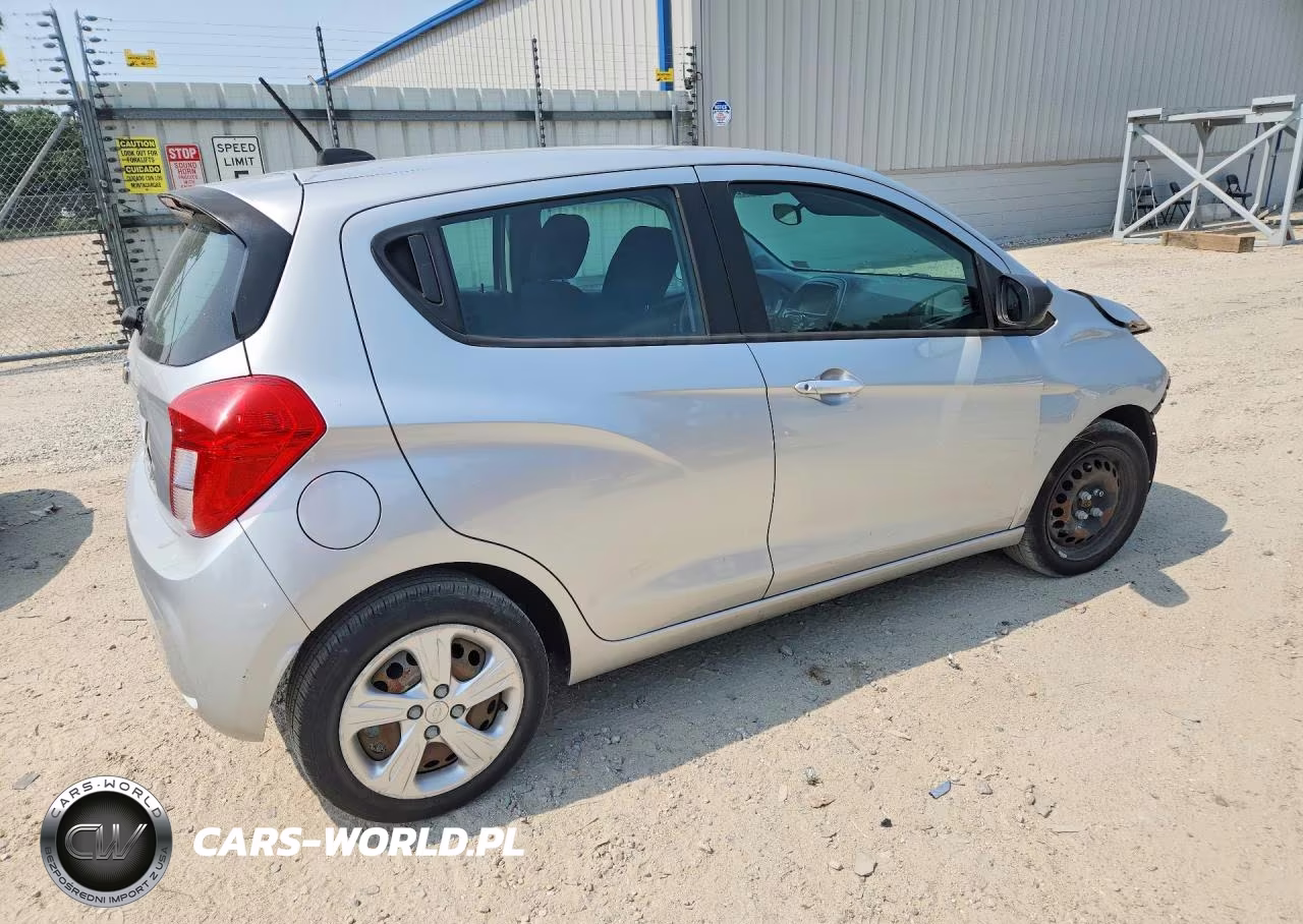 2019 Chevrolet Spark Ls VIN:KL8CB6SAXKC725583 - 3