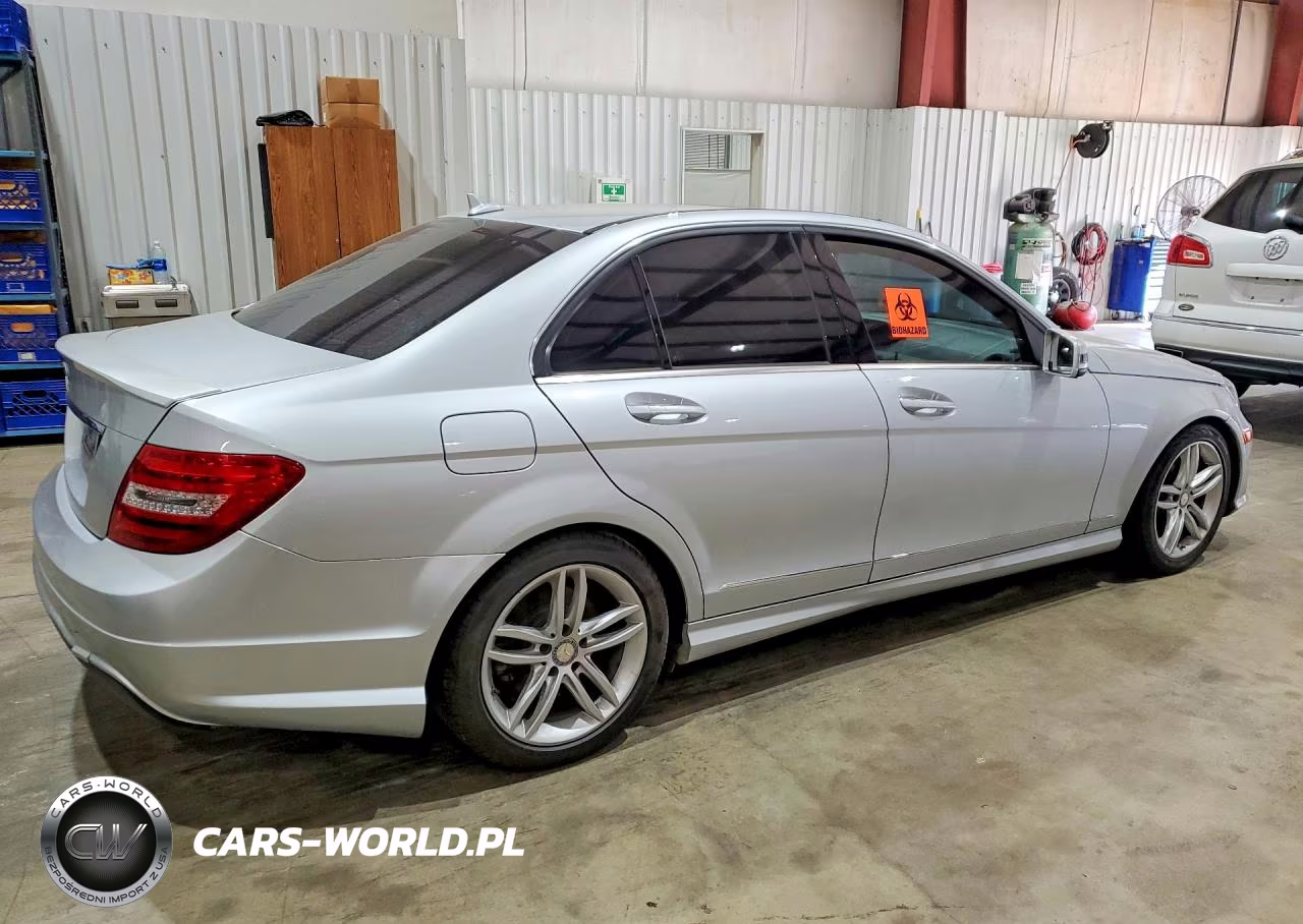 2013 Mercedes-Benz C 250 VIN:WDDGF4HB7DR248974 - 3