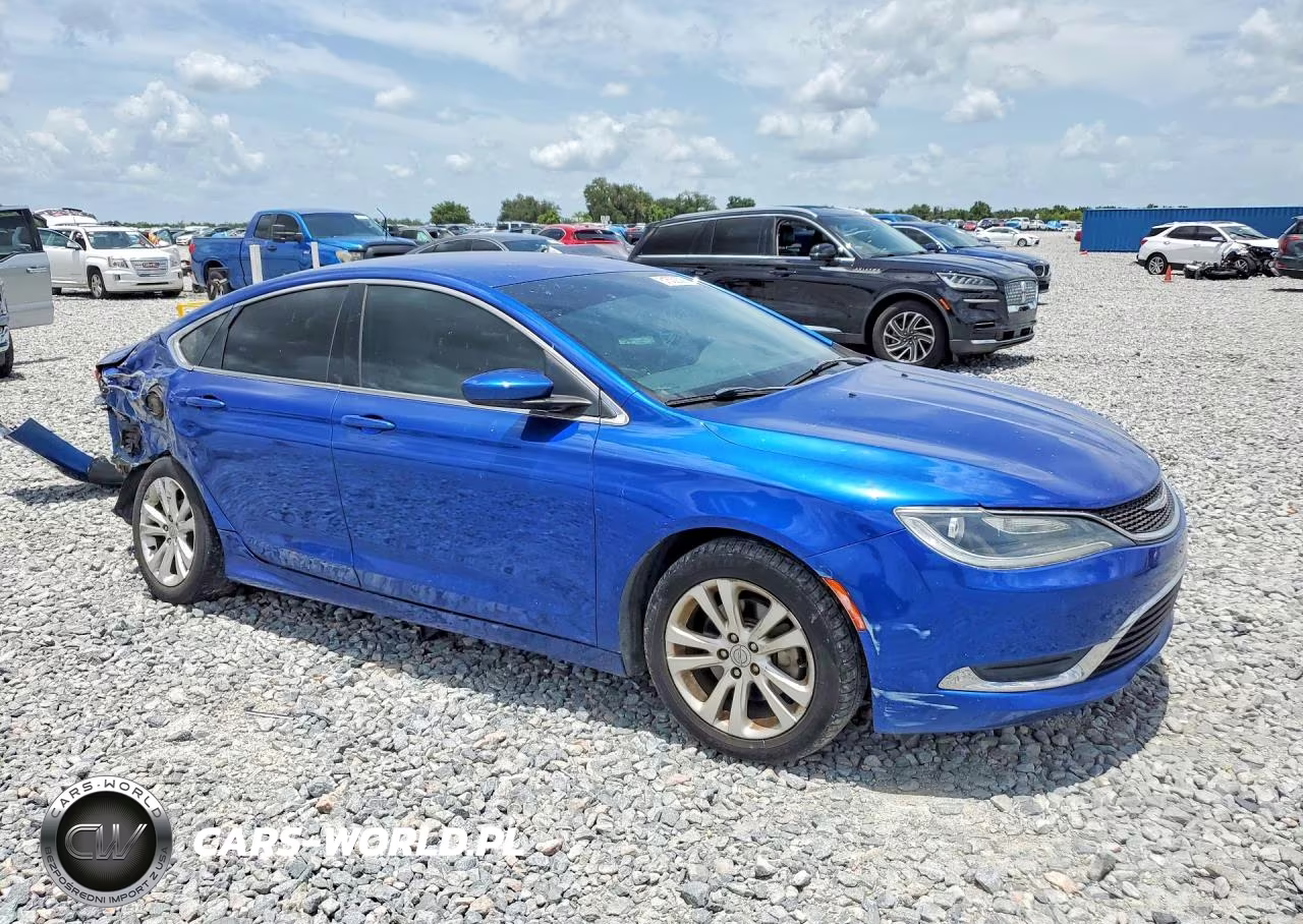 2015 Chrysler 200 Limited VIN:1C3CCCAB6FN668942 - 4
