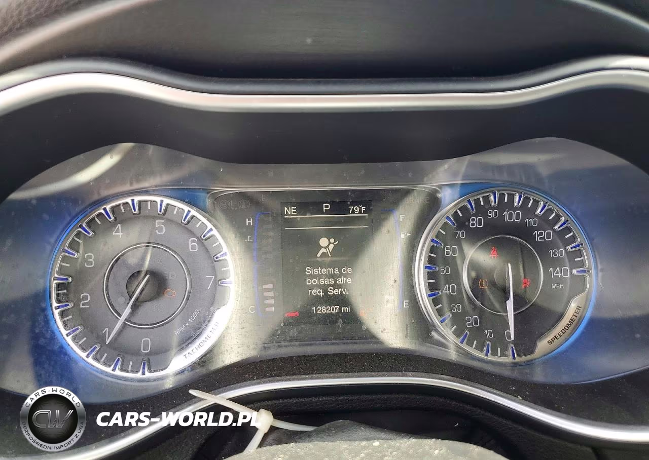 2015 Chrysler 200 Limited VIN:1C3CCCAB6FN668942 - 9