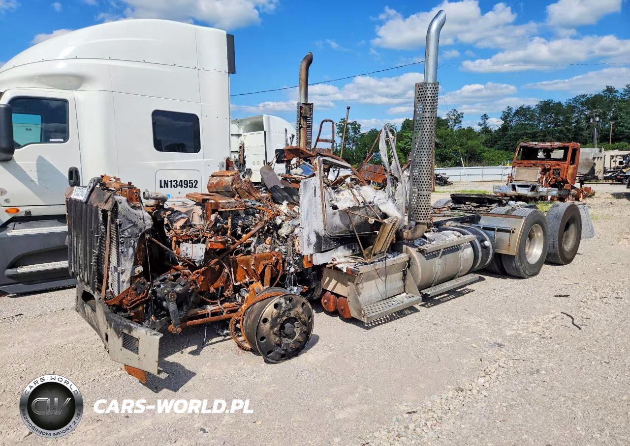 2011 Kenworth T800 Semi Truck