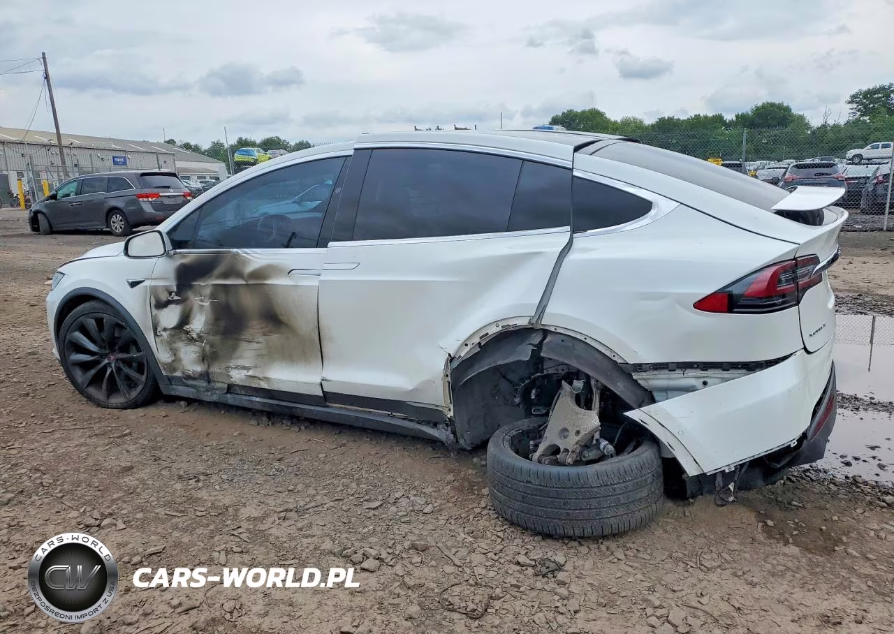 2017 Tesla Model X VIN:5YJXCAE25HF075151 - 2