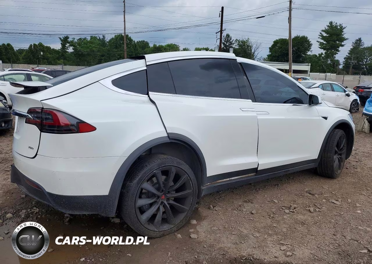 2017 Tesla Model X VIN:5YJXCAE25HF075151 - 3