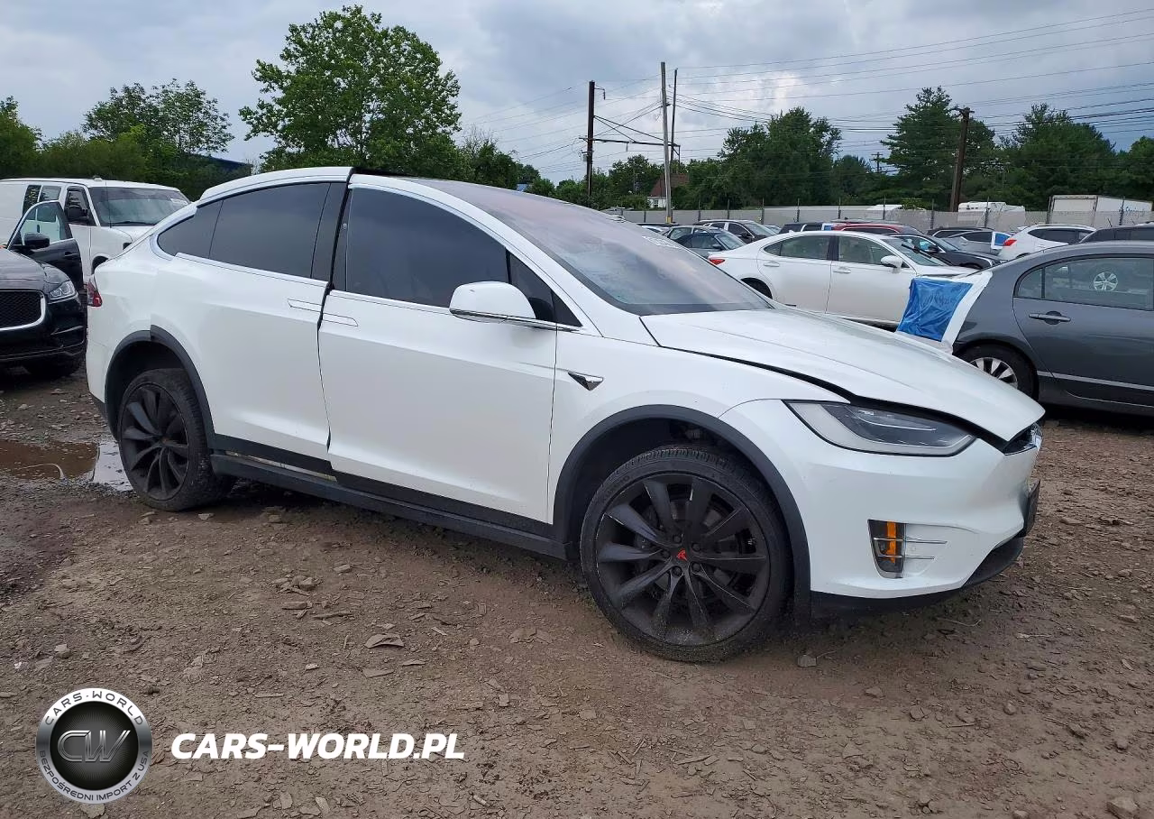 2017 Tesla Model X VIN:5YJXCAE25HF075151 - 4