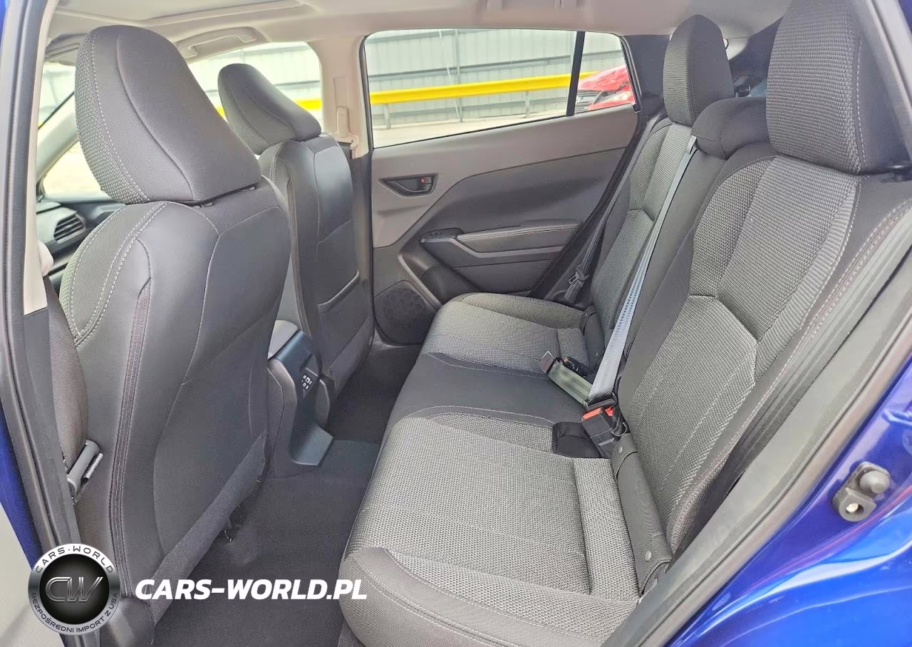 2024 Subaru Crosstrek Premium VIN:JF2GUADC8R8902439 - 11