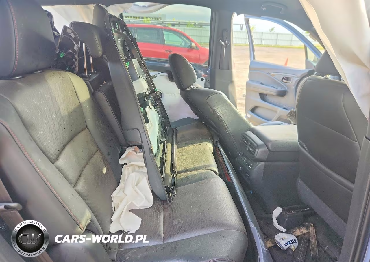2024 Honda Passport Black Edition VIN:5FNYF8H8XRB001780 - 10