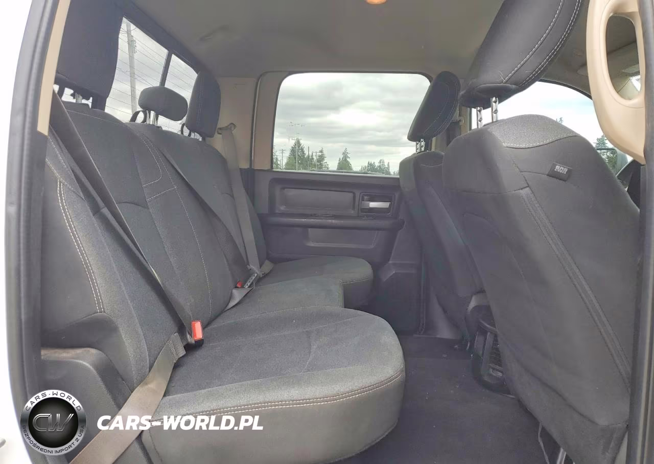 2019 Ram 2500 Tradesman VIN:3C6UR5CJ0KG707890 - 10