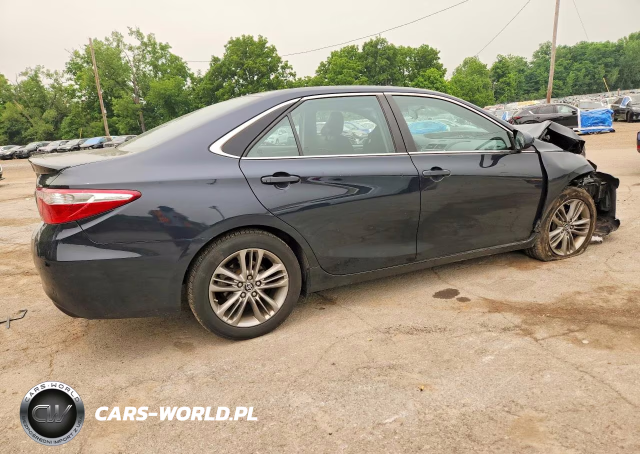 2017 Toyota Camry Se VIN:4T1BF1FK4HU794443 - 3