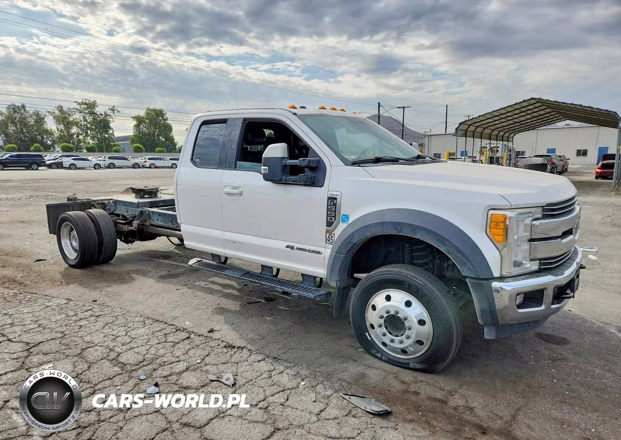 2017 Ford F550 Super Duty VIN:1FD0X5GT3HEC97901 - 4