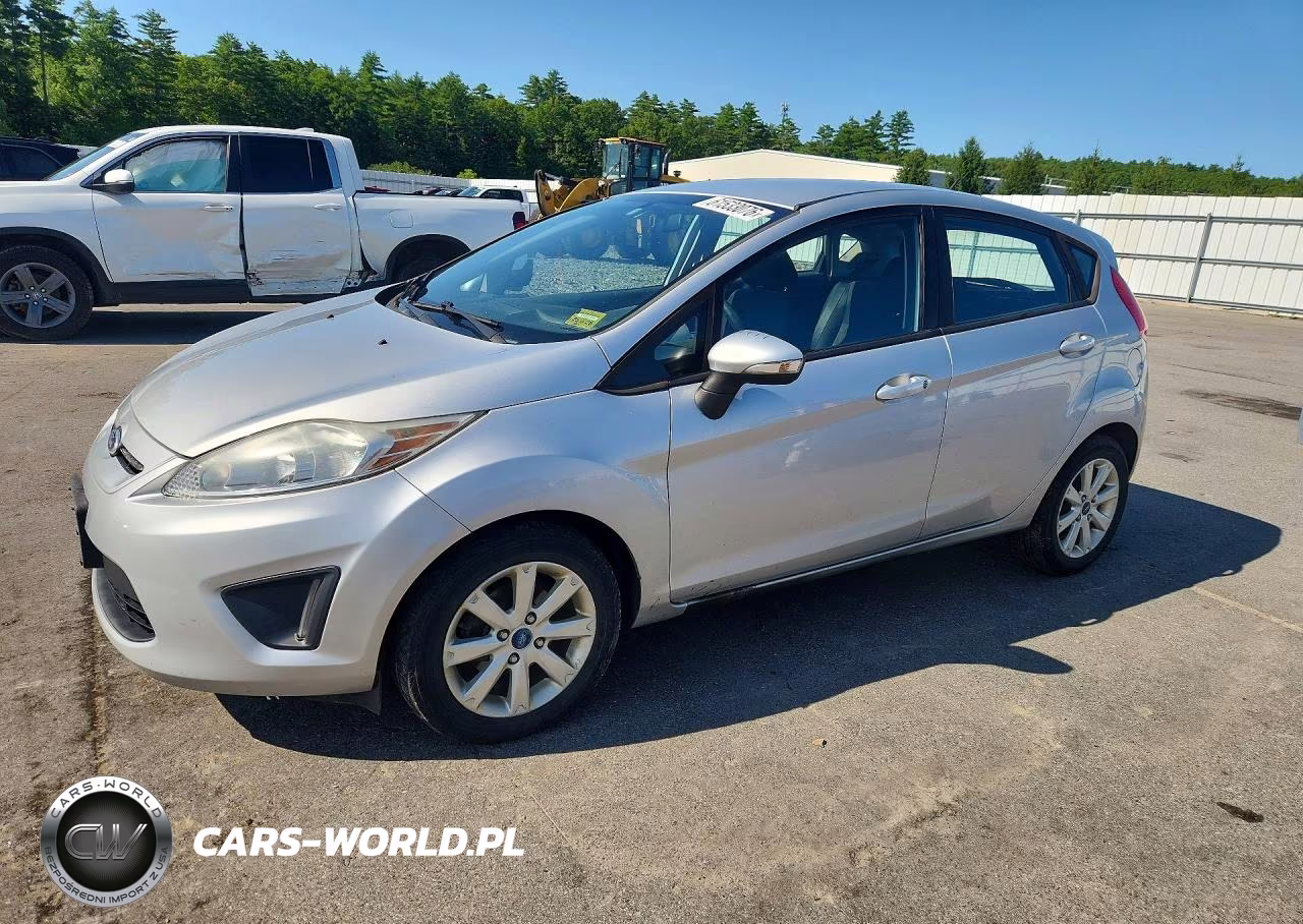 2013 Ford Fiesta Se – zdjęcie 1 z 12