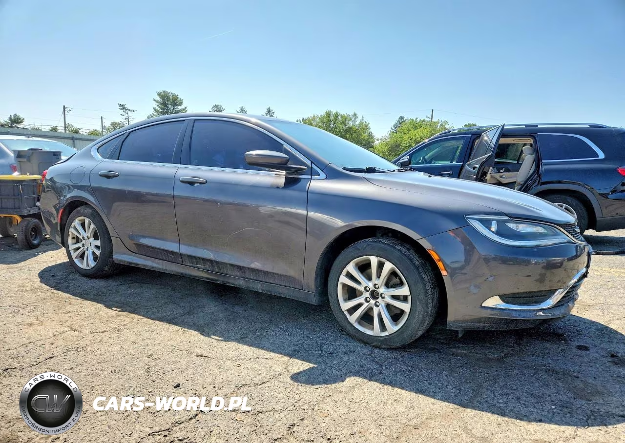 2015 Chrysler 200 Limited VIN:1C3CCCABXFN720508 - 4