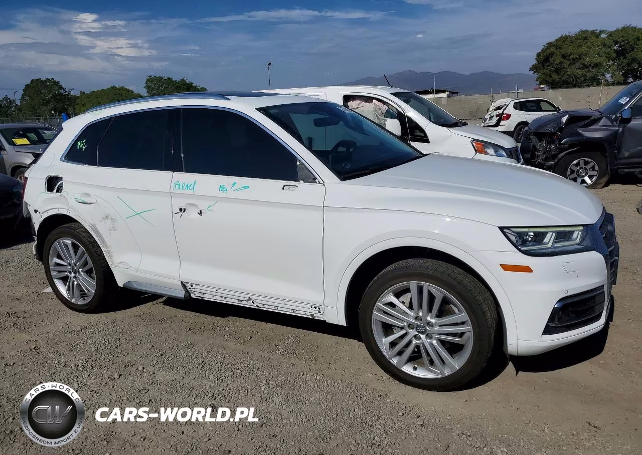2018 Audi Q5 Prestige VIN:WA1CNAFY3J2124538 - 4
