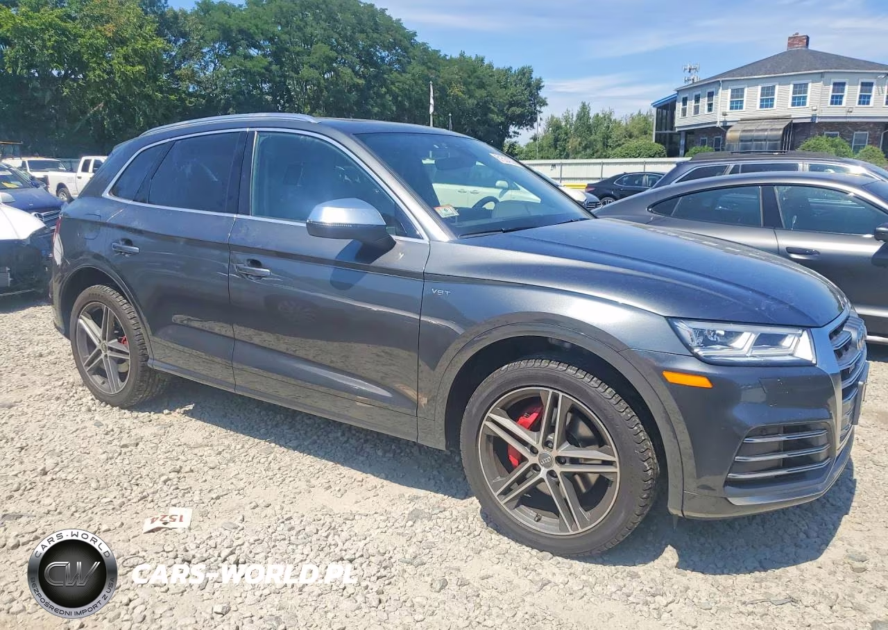 2018 Audi Sq5 Premium Plus VIN:WA1A4AFY1J2202437 - 4