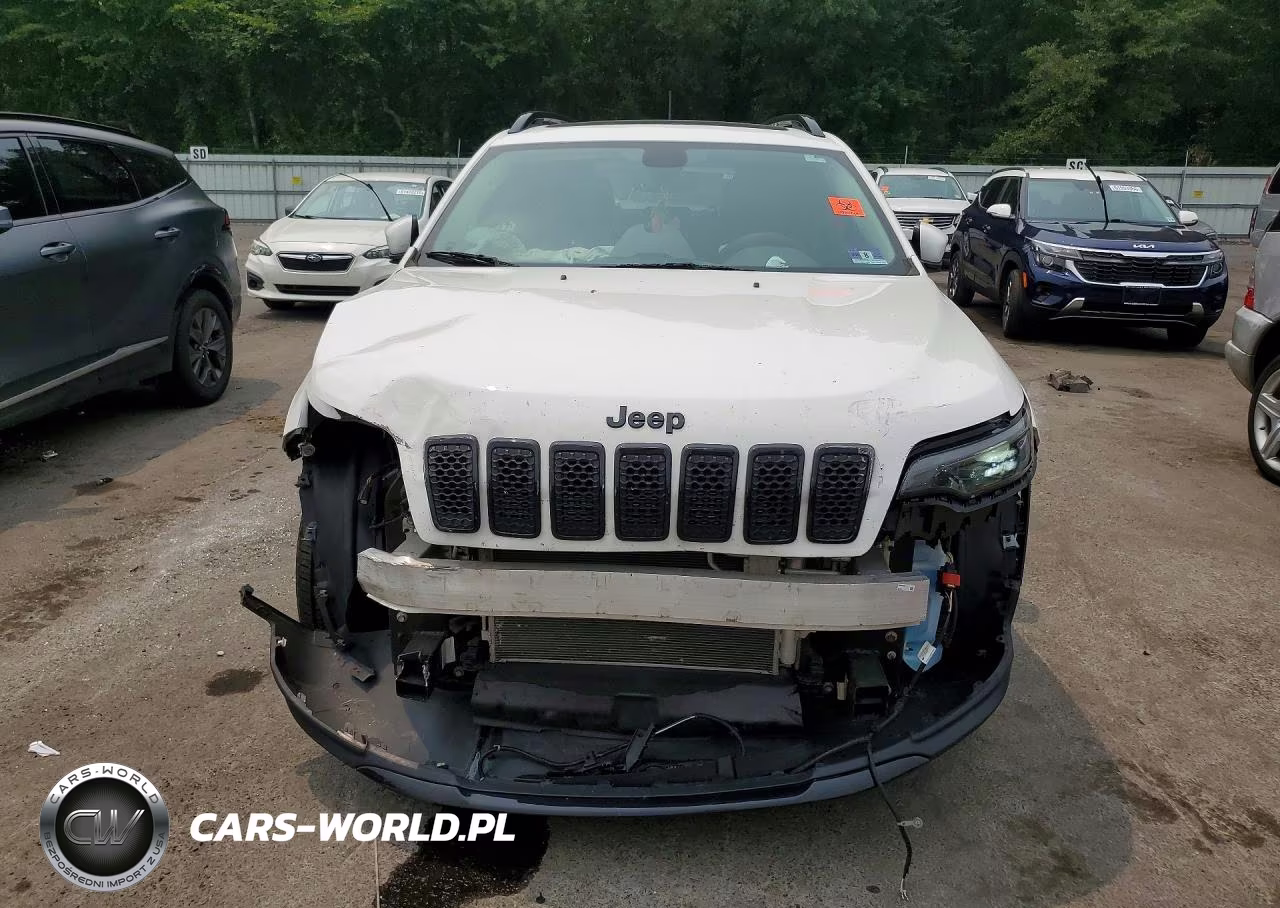 2019 Jeep Cherokee Latitude Plus VIN:1C4PJMLB6KD418011 - 5
