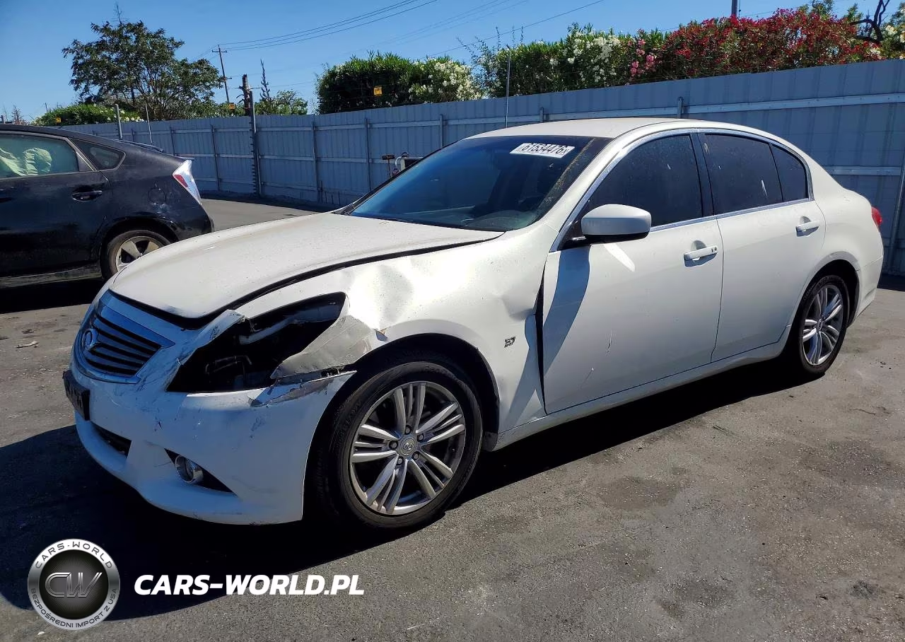 2015 Infiniti Q40 Base